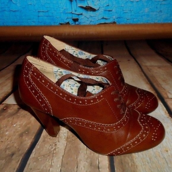 American Eagle Outfitters Shoes - American Eagle Brown Oxfords